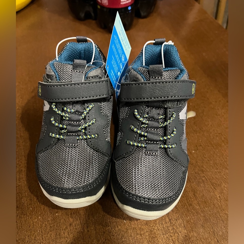 Stride Rite toddler boys shoe